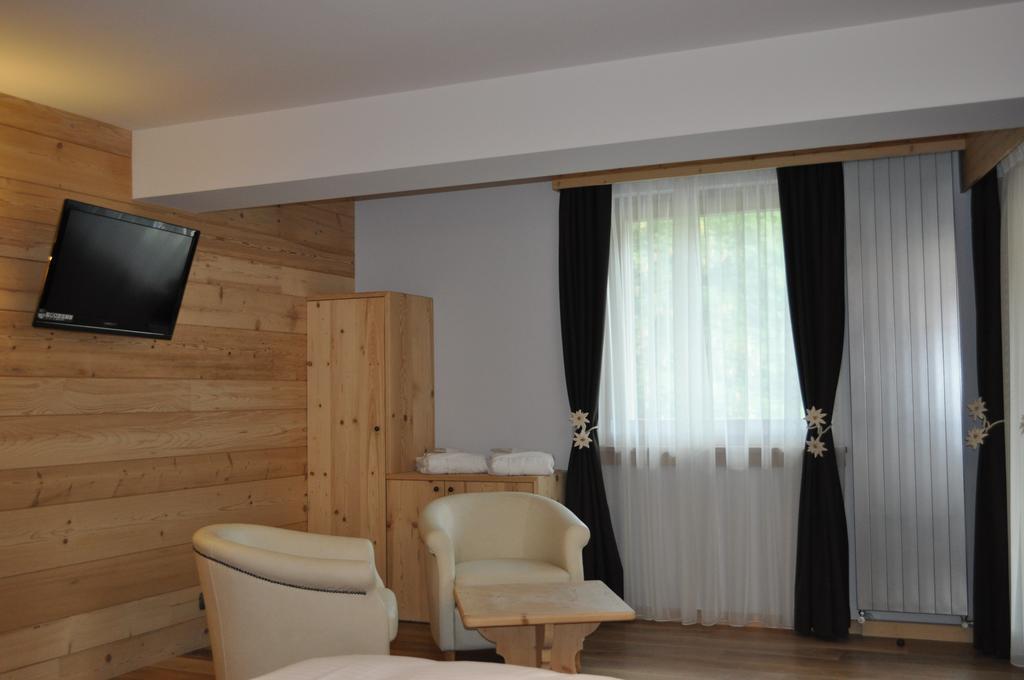 Chalet Laura Lodge Hotel Madonna Zewnętrze zdjęcie
